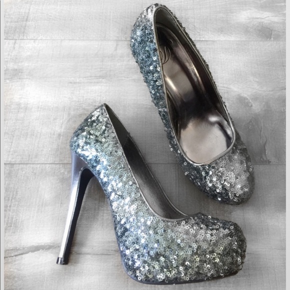 D Shoes - D silver sequined heels size 6